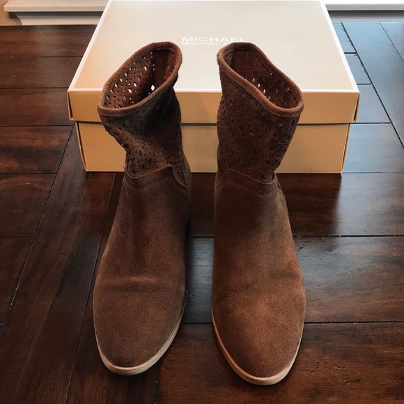 Michael Kors Sunny Bootie Suede, Dark Carmel, 7 - Picture 4 of 8